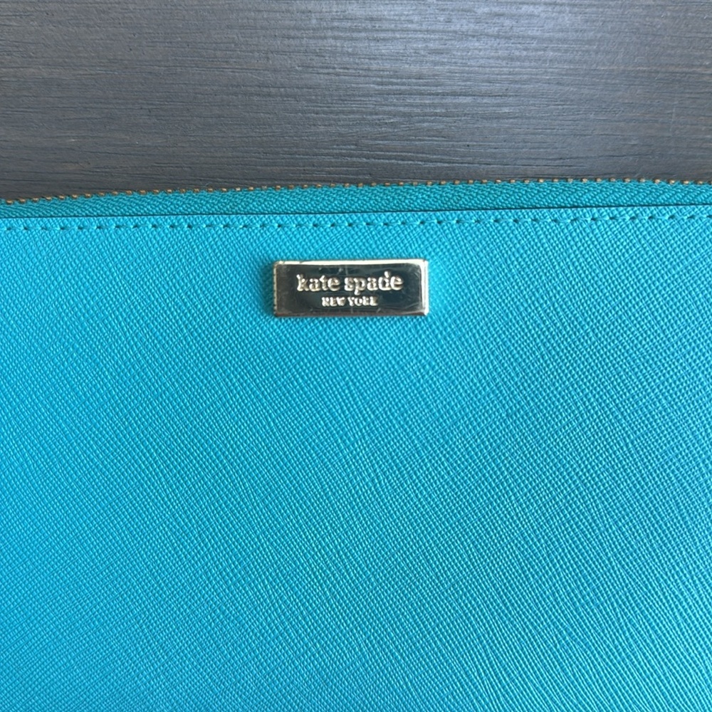 Kate Spade ♠️ Full Size Zip Around Wallet - Picture 3 of 8